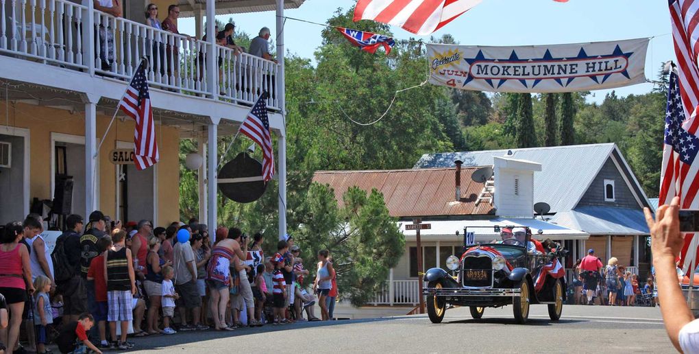 Moke Hill July 4th Parade in charming smalltown America