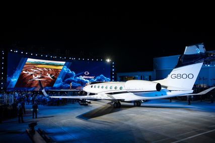 Two New Aircraft Get Double the Audience With Hybrid Experience